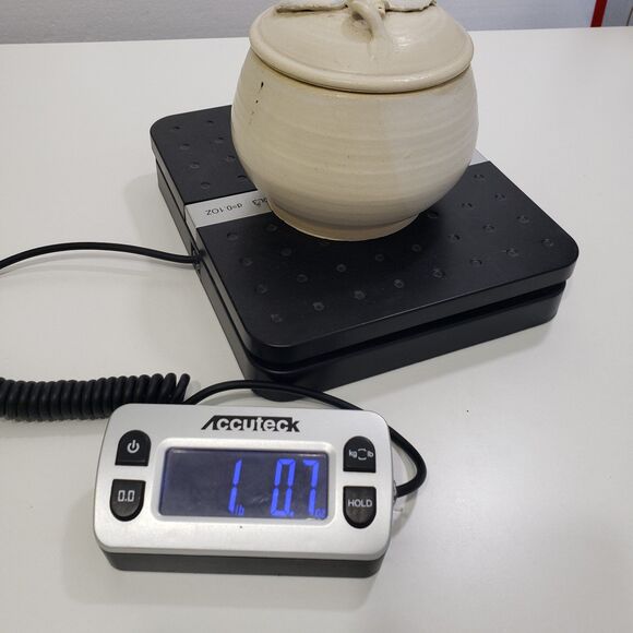 Beautiful Trinket Pottery Bowl with Lid; Approx. 4.5 x 4.5 - Picture 7 of 7